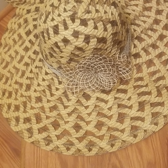 Hat - Picture 2 of 3